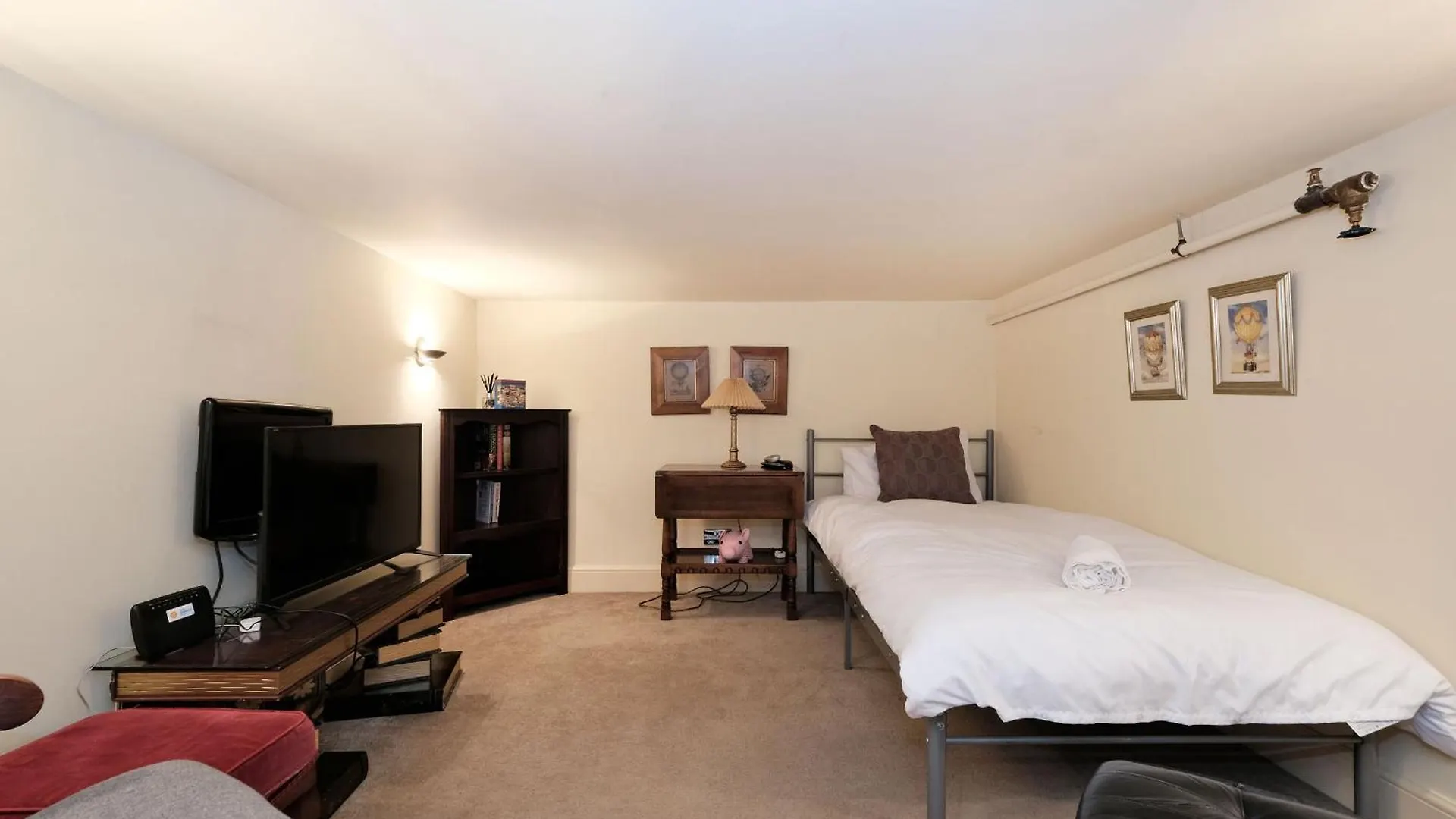One Of A Kind Historic 3 Bedroom Apartment Aberdeen