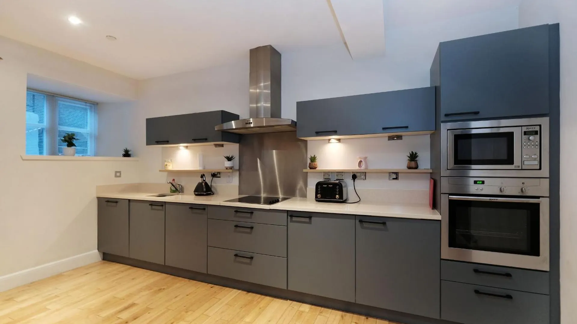 One Of A Kind Historic 3 Bedroom Apartment Aberdeen