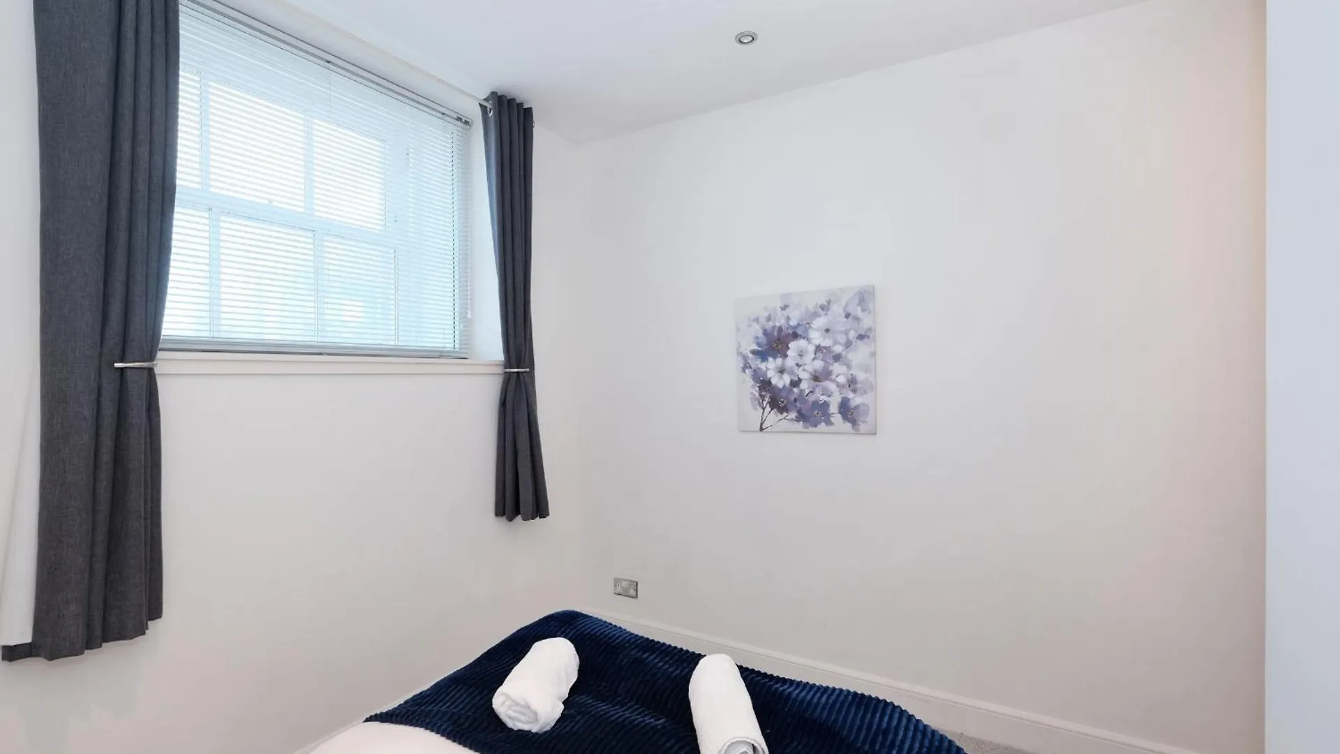 One Of A Kind Historic 3 Bedroom Apartment Aberdeen