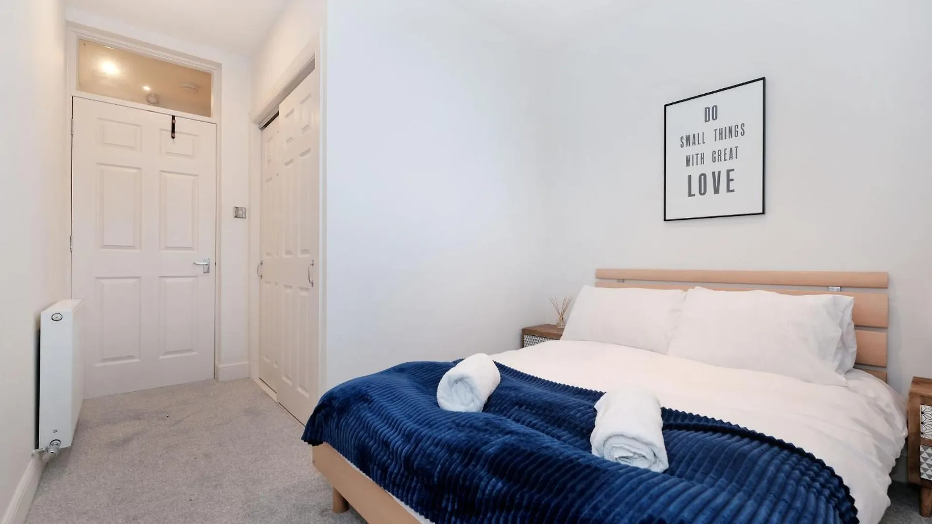 One Of A Kind Historic 3 Bedroom Apartment Aberdeen 0*,