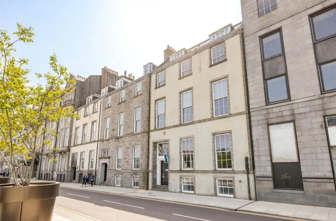 One Of A Kind Historic 3 Bedroom Apartment Aberdeen